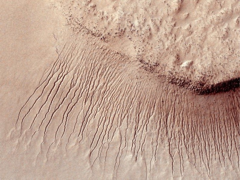 A Mars Mystery: How Did Land Form Without Much Water?