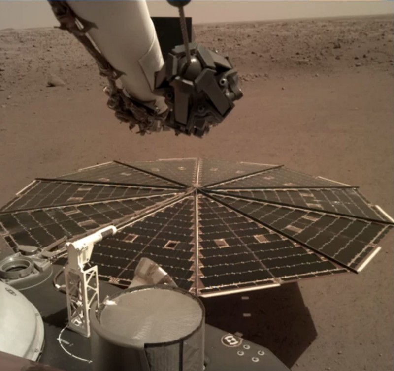 NASA's InSight Mars Lander 'Hears' Martian Wind, a Cosmic First