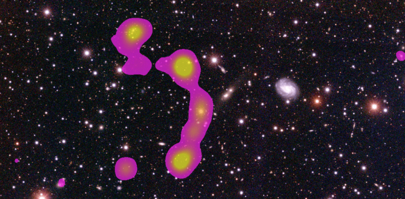 Citizen Scientists Discover Giant Cluster of Galaxies