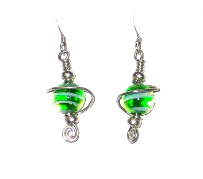 T &amp; L Designs Green &amp; White Swirl Glass Rounds   &gt;E523